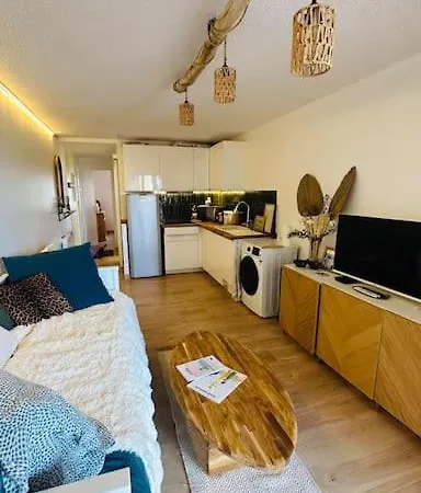 2 A 4 Personnes A 50m De La Apartment *
